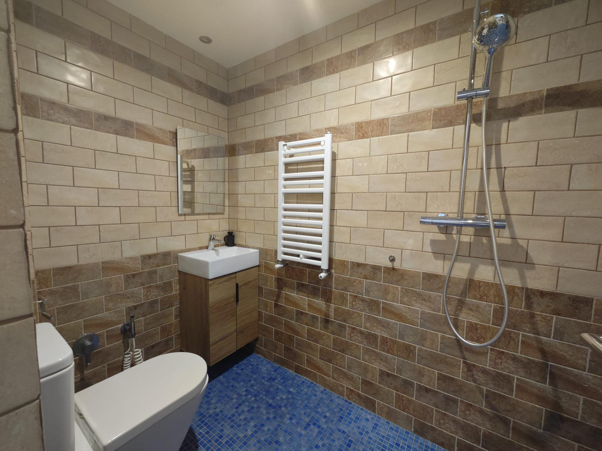 Se vende Villa - Chalet de 4 dormitorios en Costa Blanca, Alicante, España