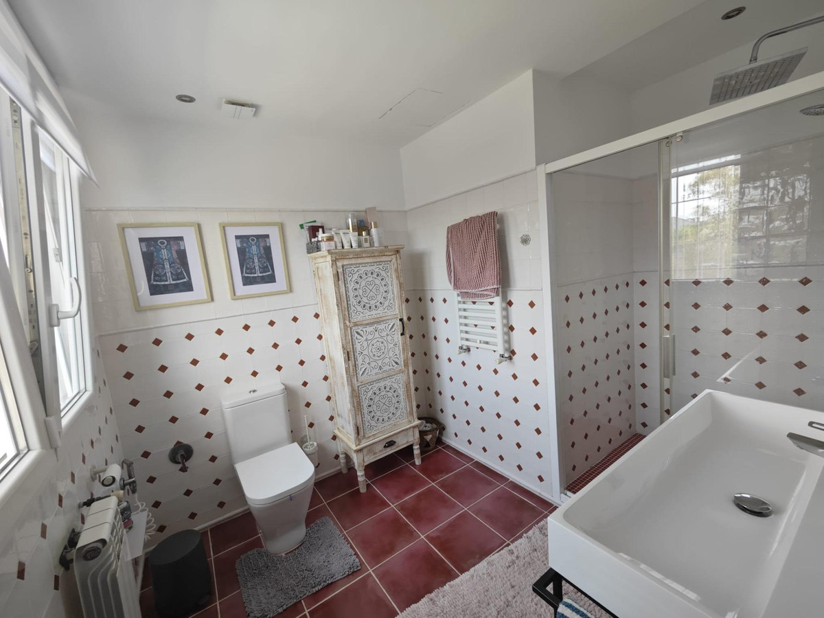 Se vende Villa - Chalet de 4 dormitorios en Costa Blanca, Alicante, España