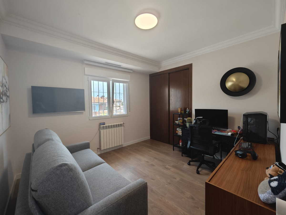Se vende Villa - Chalet de 4 dormitorios en Costa Blanca, Alicante, España