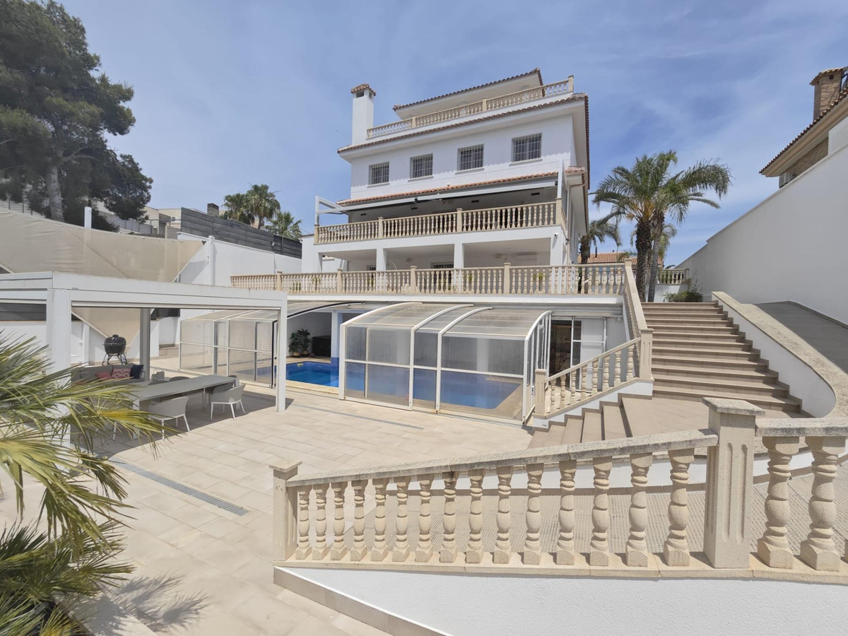 Se vende Villa - Chalet de 4 dormitorios en Costa Blanca, Alicante, España