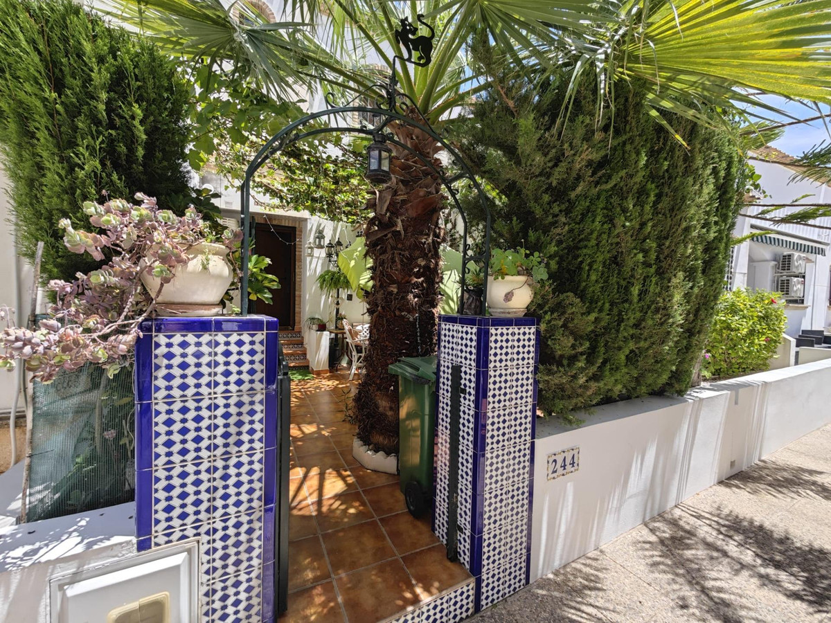 2 Bed Apartment for sale in Orihuela Costa Costa Blanca, Alicante, Spain