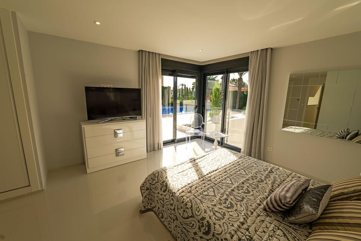 3 Bed Townhouse for sale in La Veleta Costa Blanca, Alicante, Spain