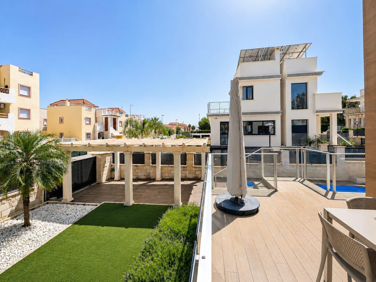 5 Bed Townhouse for sale in La Zenia Costa Blanca, Alicante, Spain