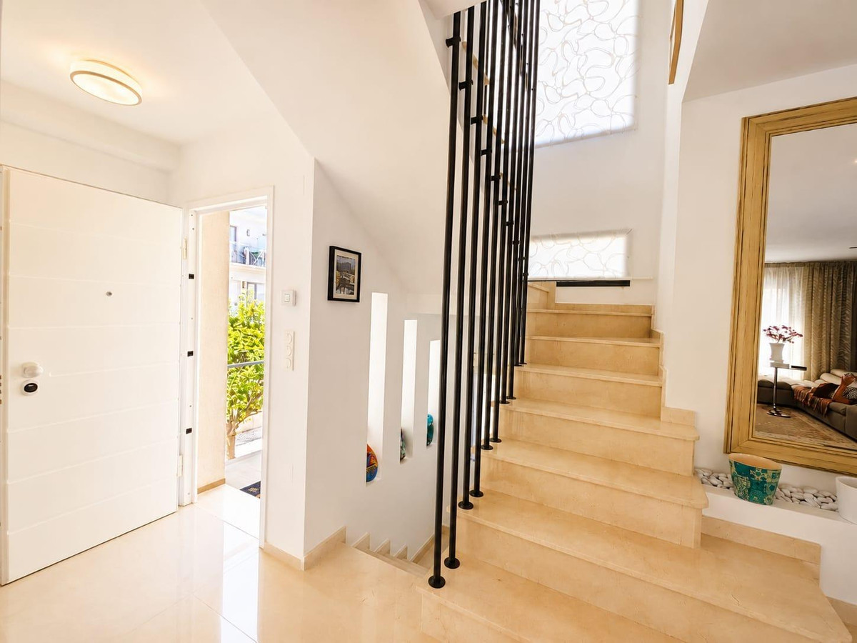 5 Bed Townhouse for sale in La Zenia Costa Blanca, Alicante, Spain
