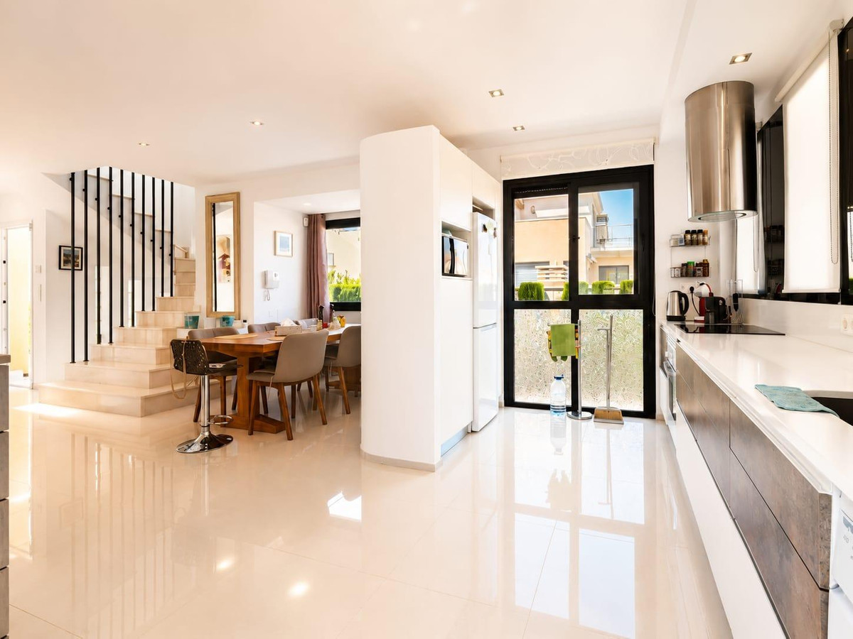 5 Bed Townhouse for sale in La Zenia Costa Blanca, Alicante, Spain