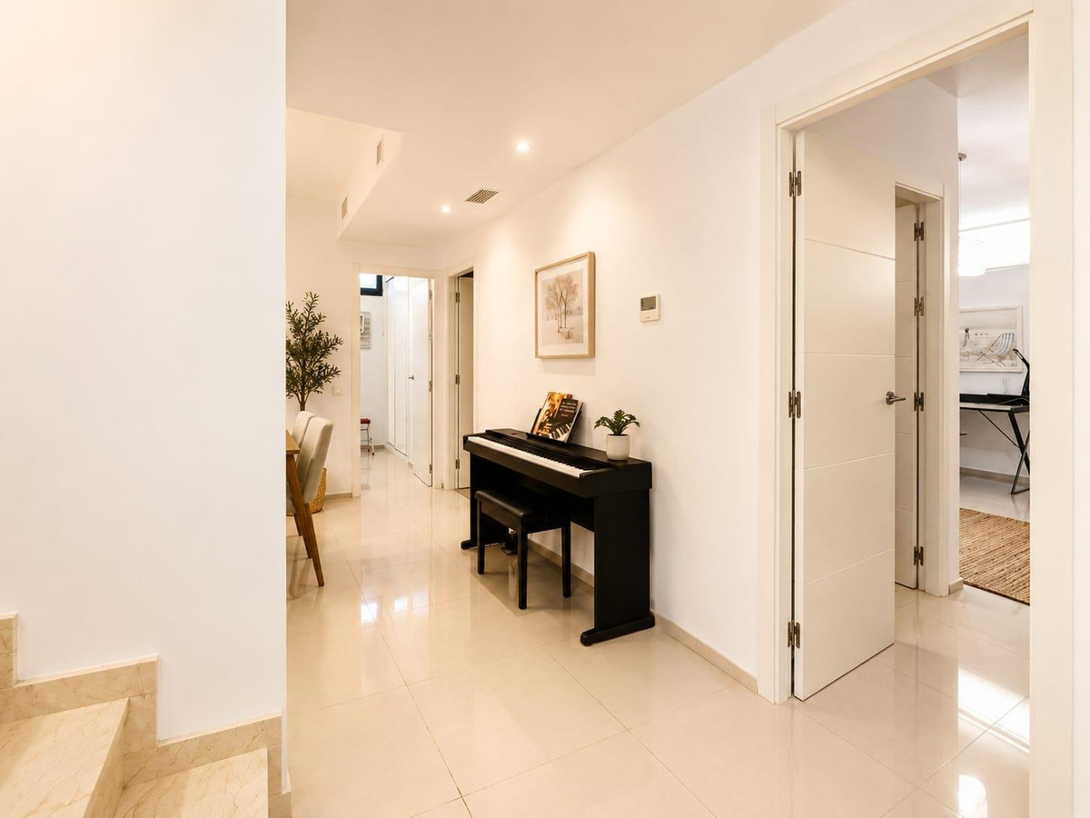 5 Bed Townhouse for sale in La Zenia Costa Blanca, Alicante, Spain