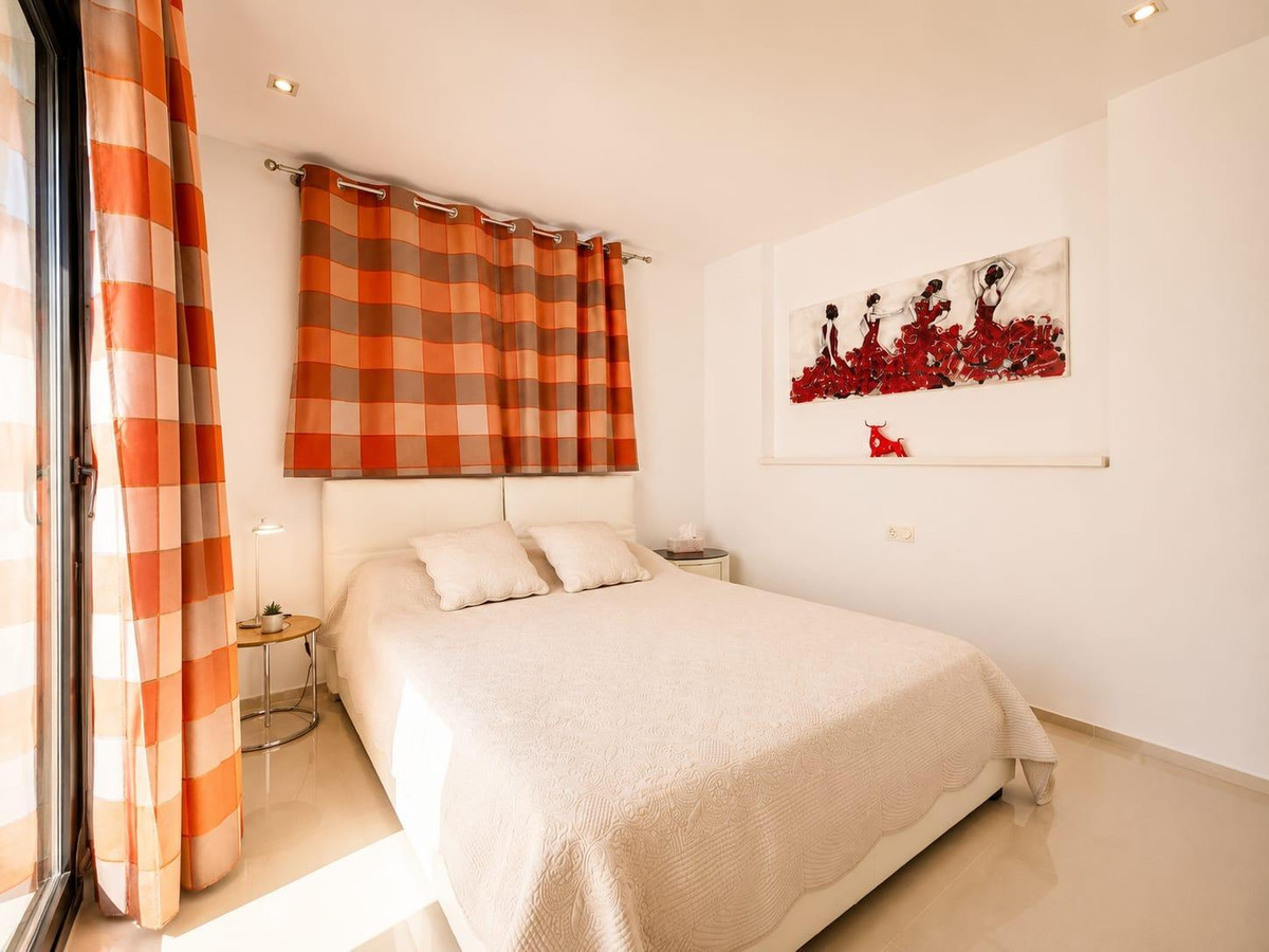 5 Bed Townhouse for sale in La Zenia Costa Blanca, Alicante, Spain