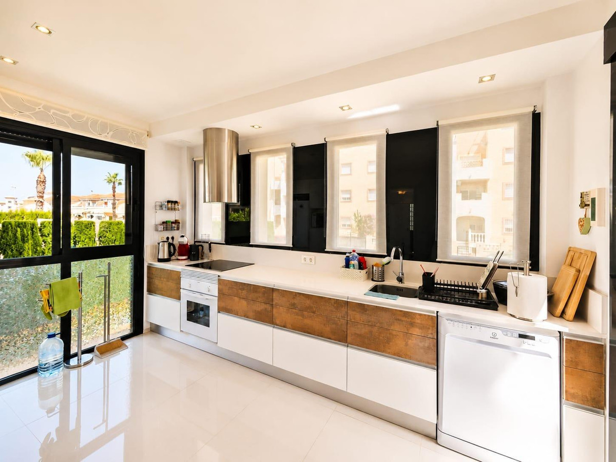 5 Bed Townhouse for sale in La Zenia Costa Blanca, Alicante, Spain