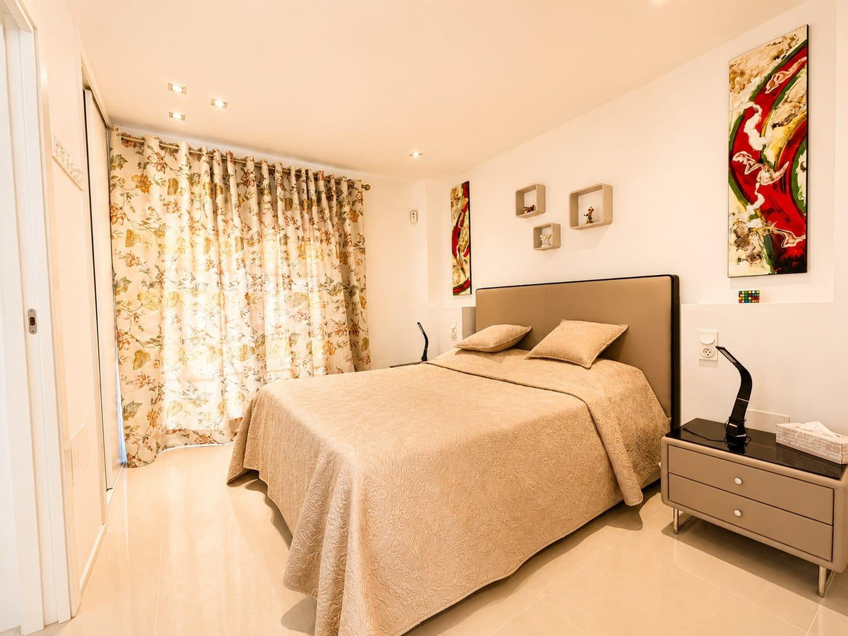 5 Bed Townhouse for sale in La Zenia Costa Blanca, Alicante, Spain