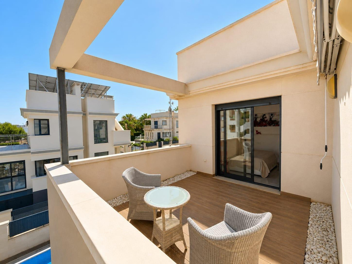 5 Bed Townhouse for sale in La Zenia Costa Blanca, Alicante, Spain