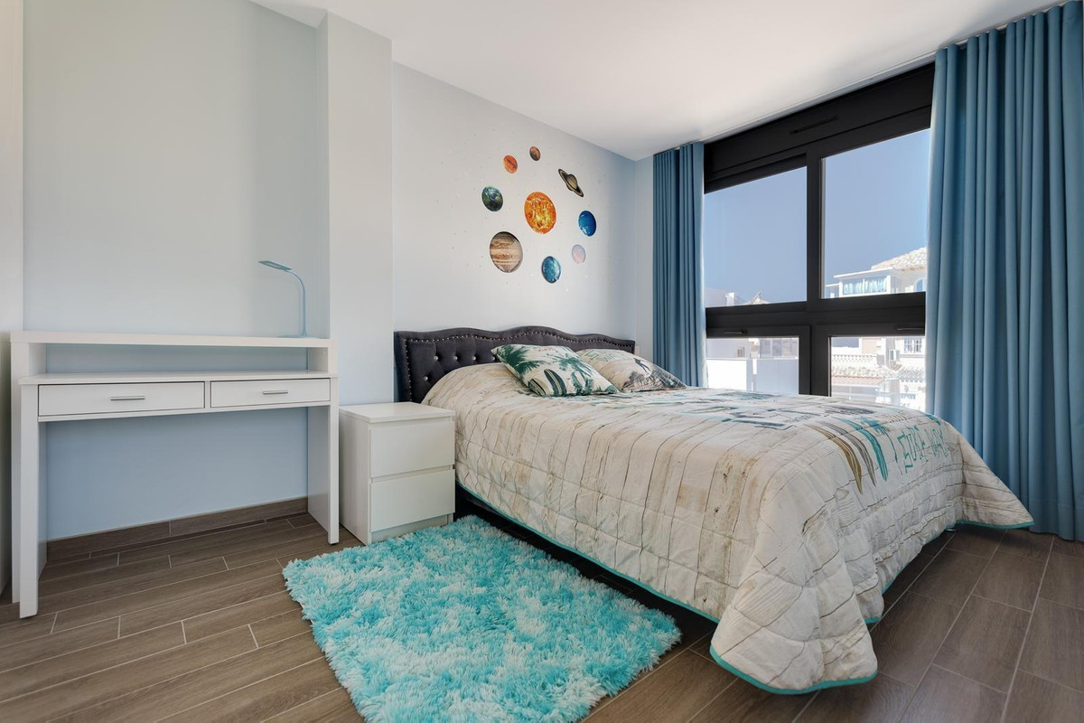 Se vende Villa - Chalet de 5 dormitorios en Costa Blanca, Alicante, España
