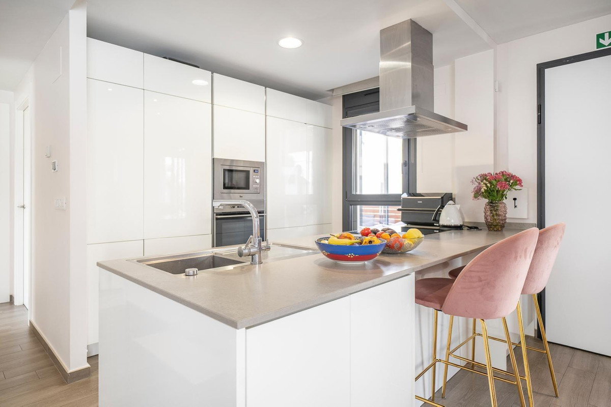 Se vende Villa - Chalet de 5 dormitorios en Costa Blanca, Alicante, España
