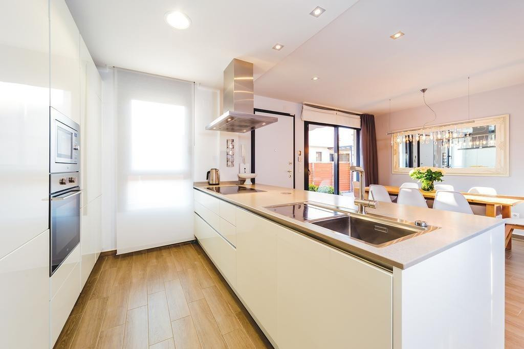 Se vende Villa - Chalet de 5 dormitorios en Costa Blanca, Alicante, España