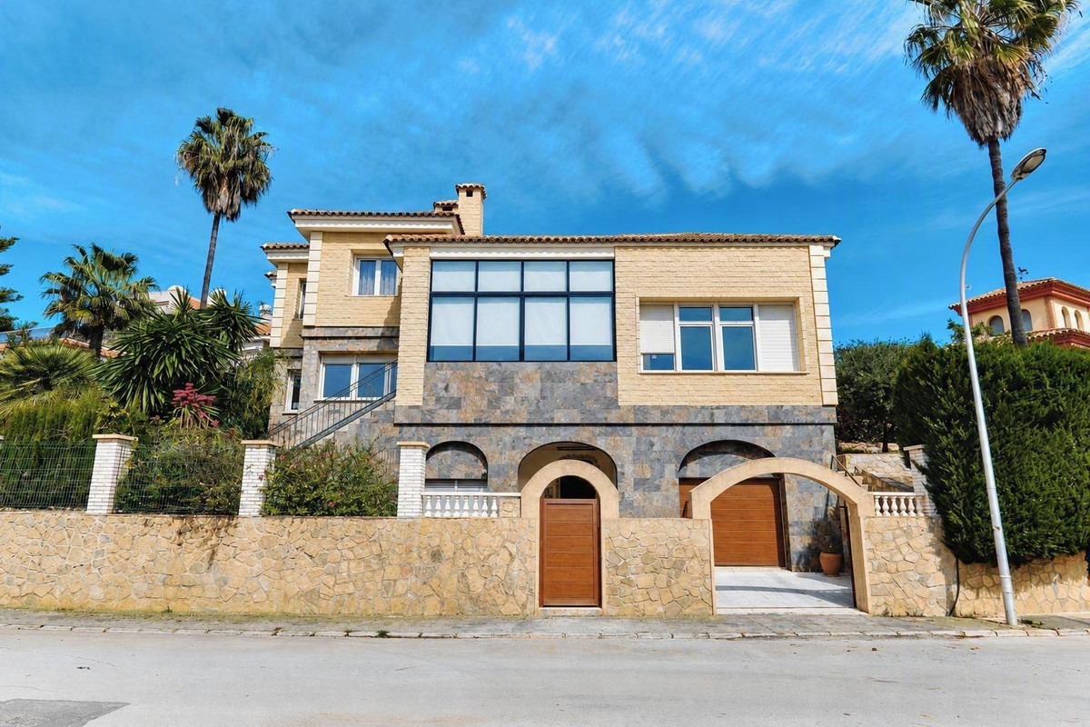 5 Bed Townhouse for sale in Campoamor Costa Blanca, Alicante, Spain