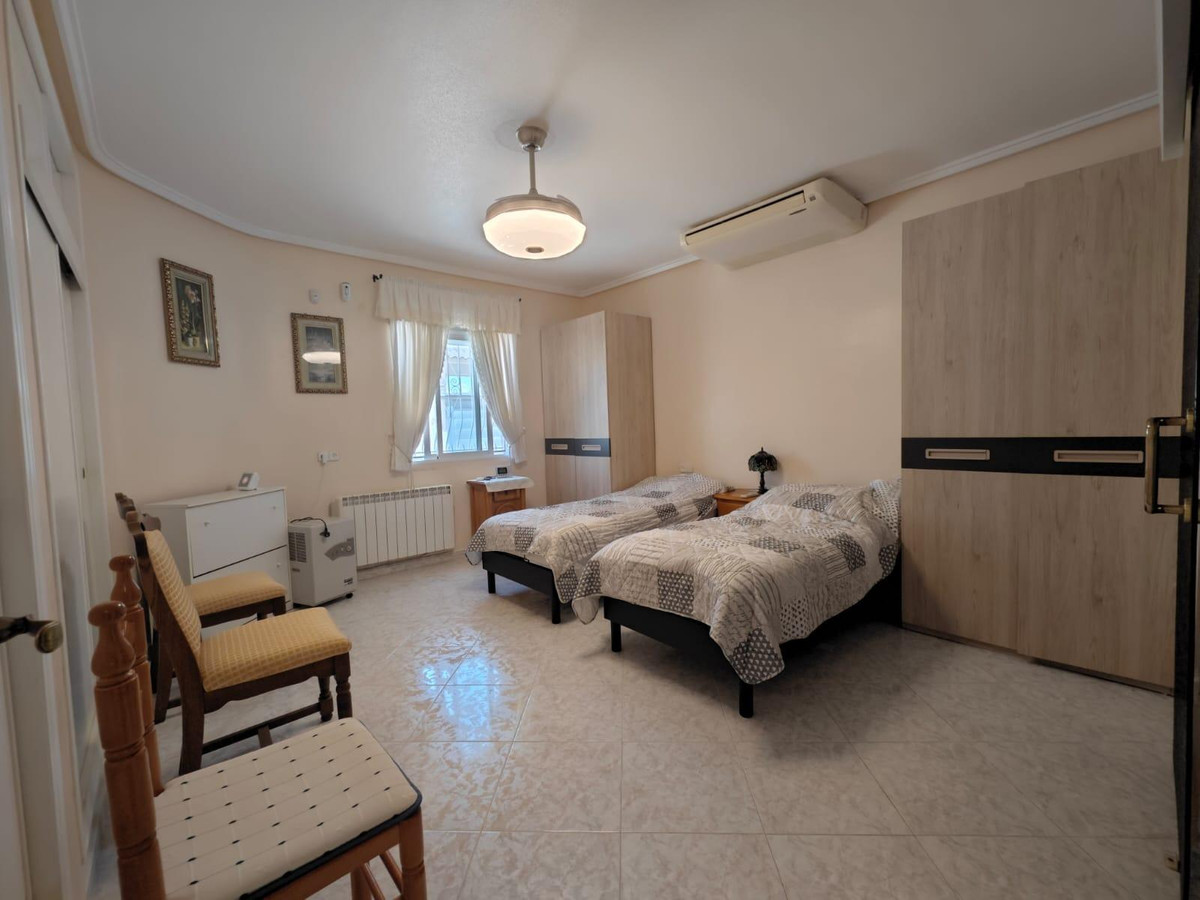 Se vende Villa - Chalet de 3 dormitorios en Costa Blanca, Alicante, España