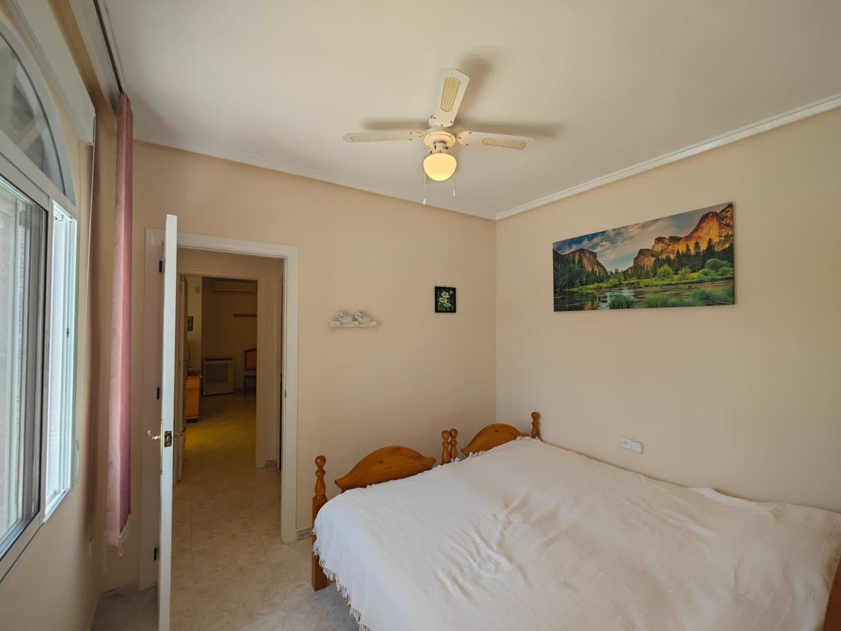 Se vende Villa - Chalet de 3 dormitorios en Costa Blanca, Alicante, España