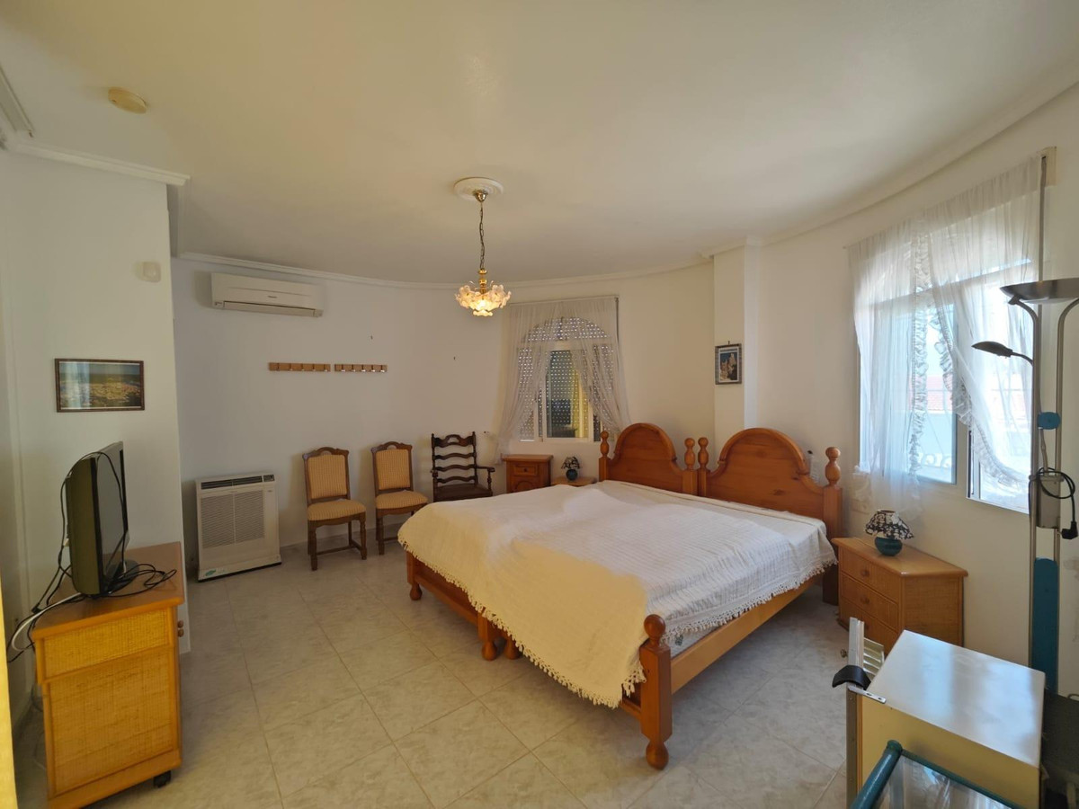Se vende Villa - Chalet de 3 dormitorios en Costa Blanca, Alicante, España