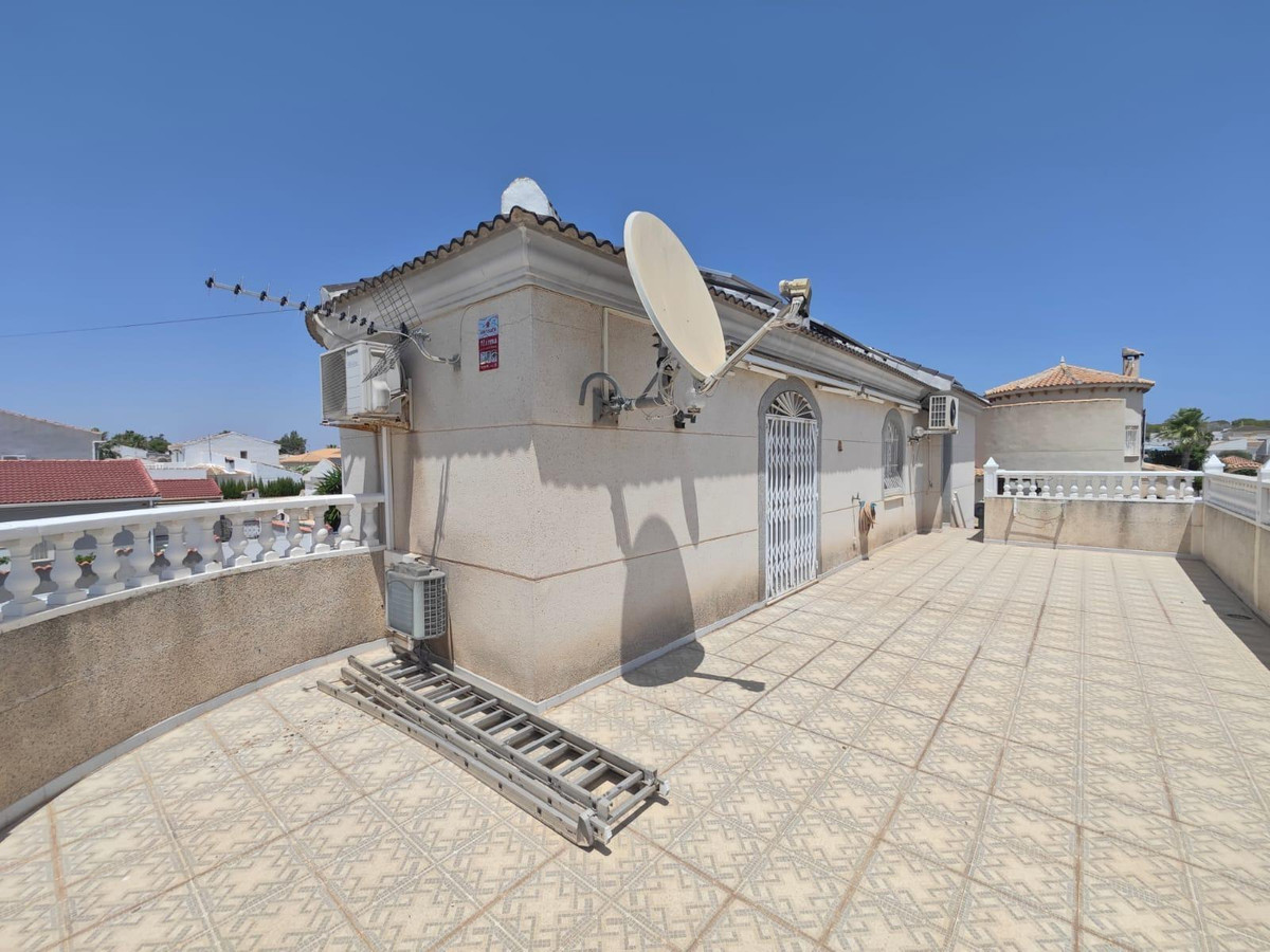 Se vende Villa - Chalet de 3 dormitorios en Costa Blanca, Alicante, España