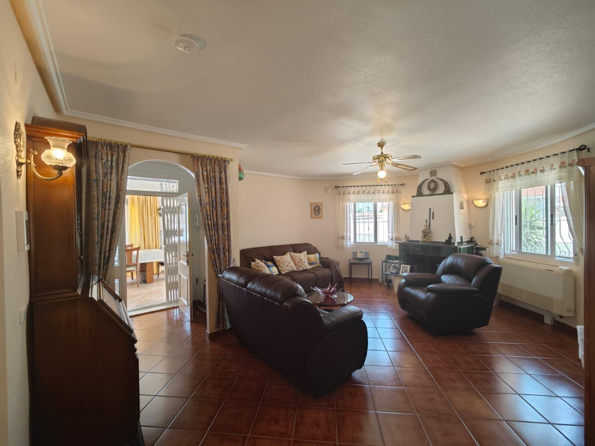 Se vende Villa - Chalet de 3 dormitorios en Costa Blanca, Alicante, España