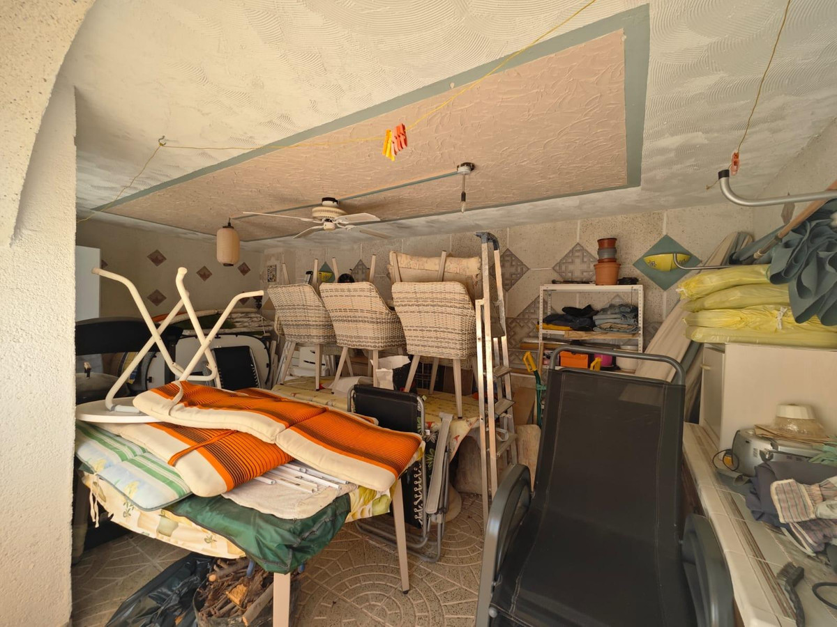Se vende Villa - Chalet de 3 dormitorios en Costa Blanca, Alicante, España