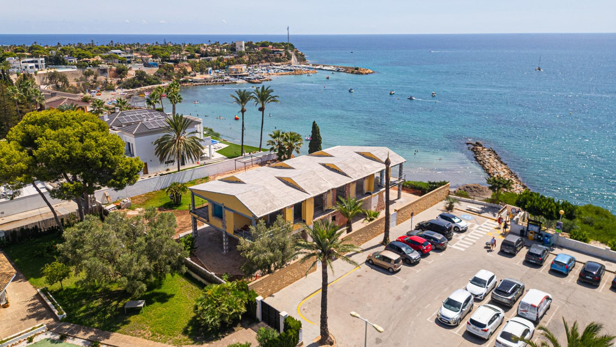 1 Bed Townhouse for sale in Cabo Roig Costa Blanca, Alicante, Spain