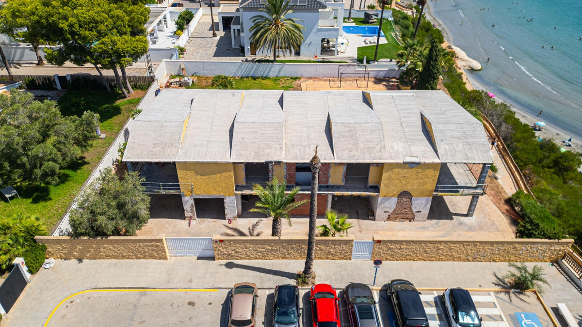 1 Bed Townhouse for sale in Cabo Roig Costa Blanca, Alicante, Spain