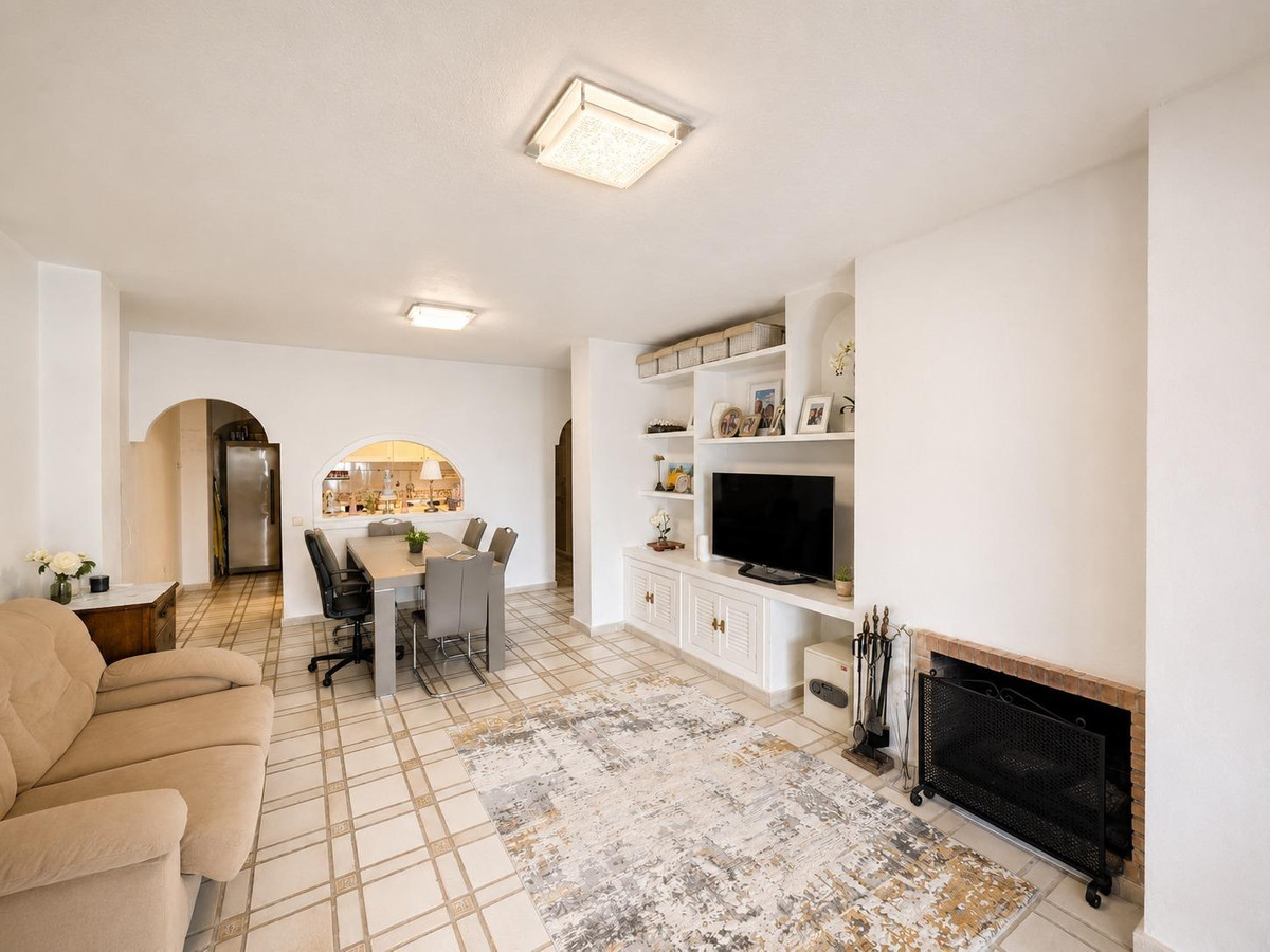 2 Bed Apartment for sale in Villamartin Costa Blanca, Alicante, Spain