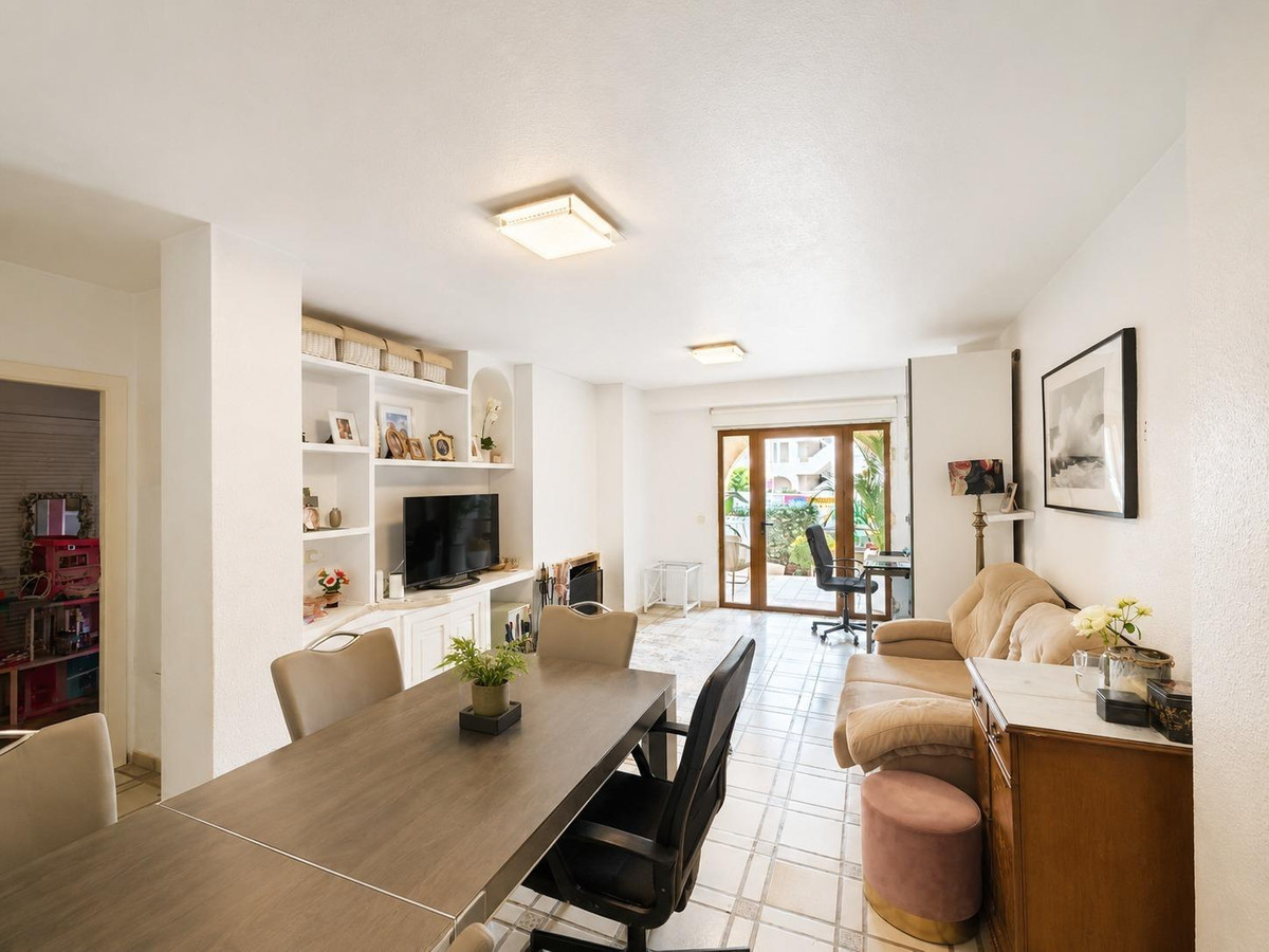2 Bed Apartment for sale in Villamartin Costa Blanca, Alicante, Spain