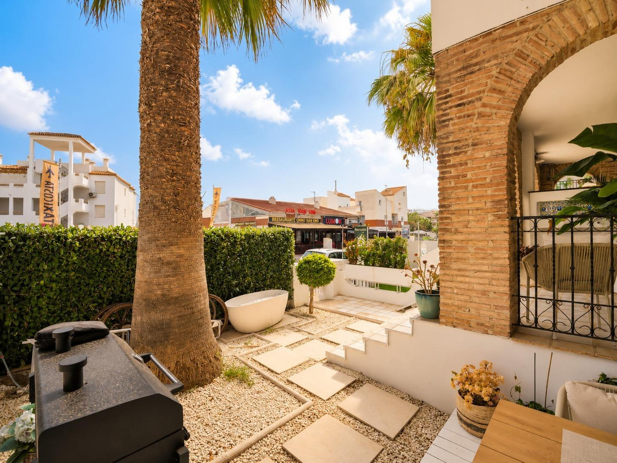 2 Bed Apartment for sale in Villamartin Costa Blanca, Alicante, Spain