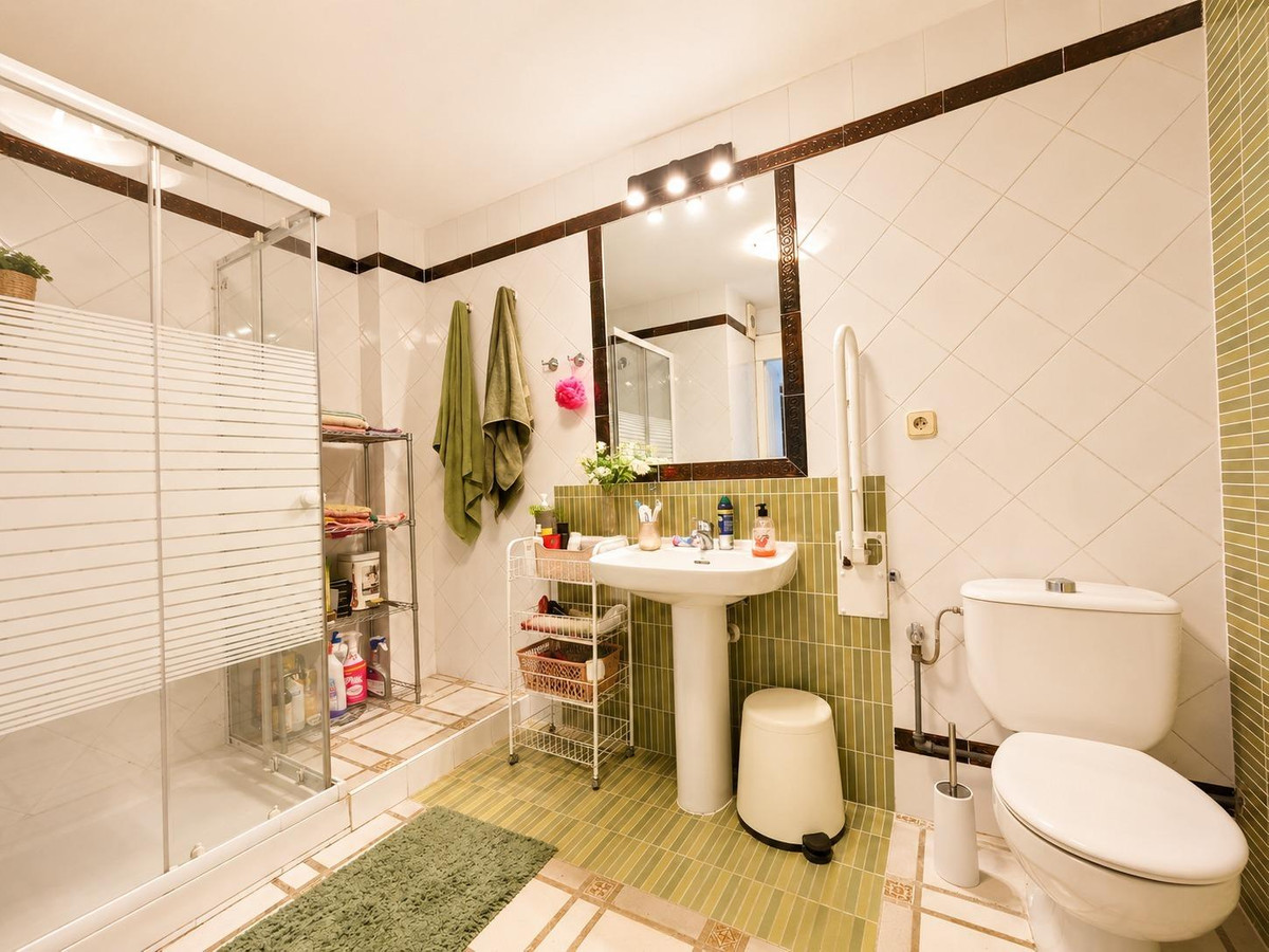 2 Bed Apartment for sale in Villamartin Costa Blanca, Alicante, Spain
