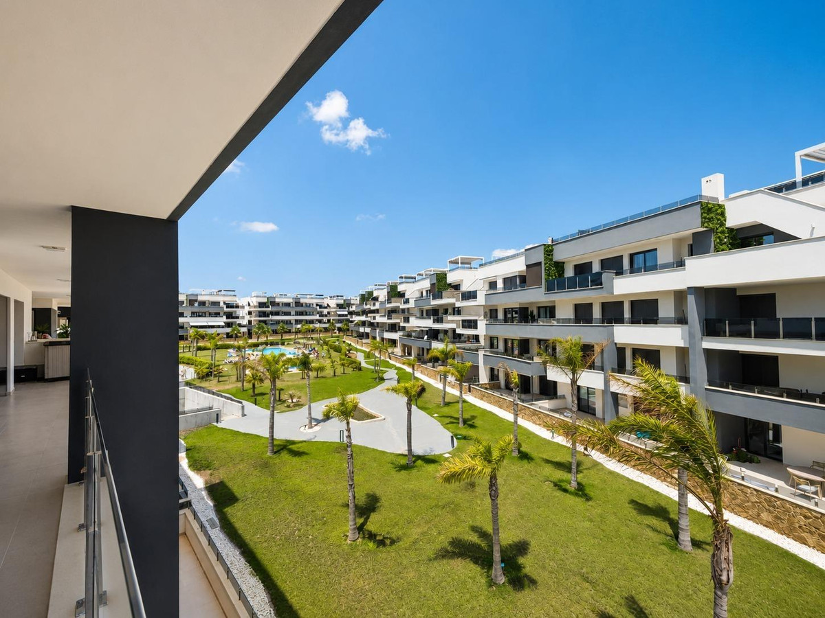 Se vende Apartamento Planta Baja de 3 dormitorios en Costa Blanca, Alicante, España