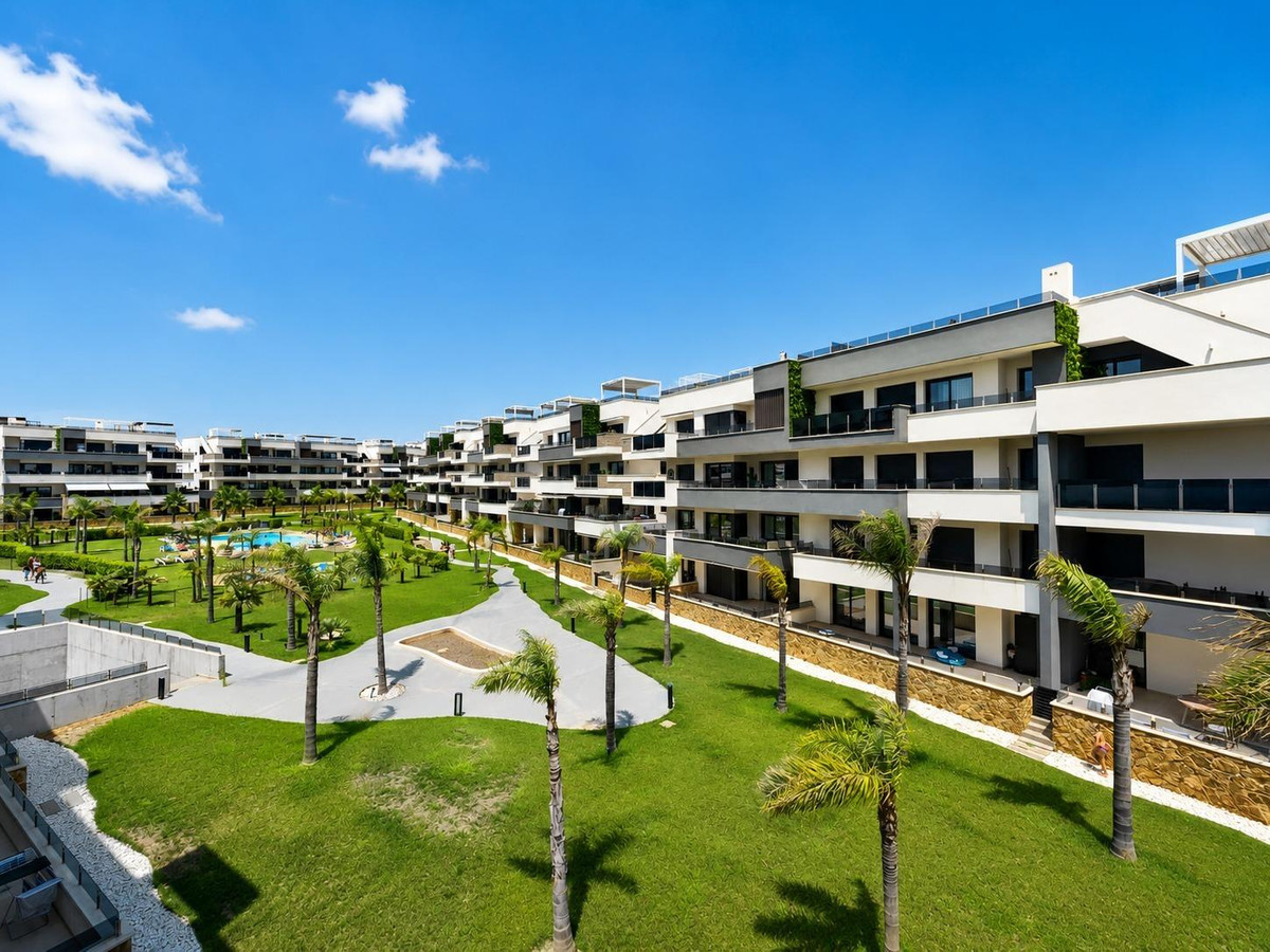 Se vende Apartamento Planta Baja de 3 dormitorios en Costa Blanca, Alicante, España