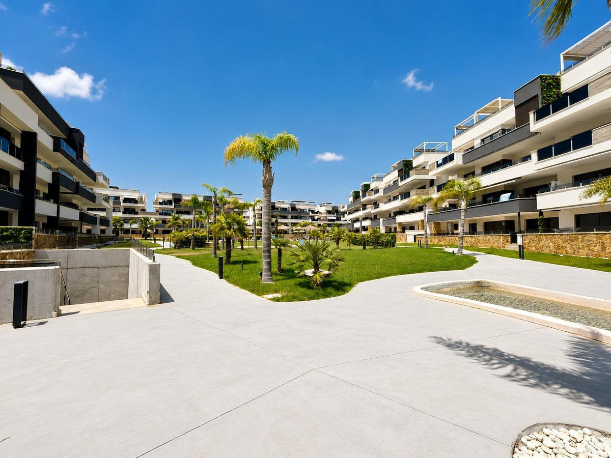 Se vende Apartamento Planta Baja de 3 dormitorios en Costa Blanca, Alicante, España