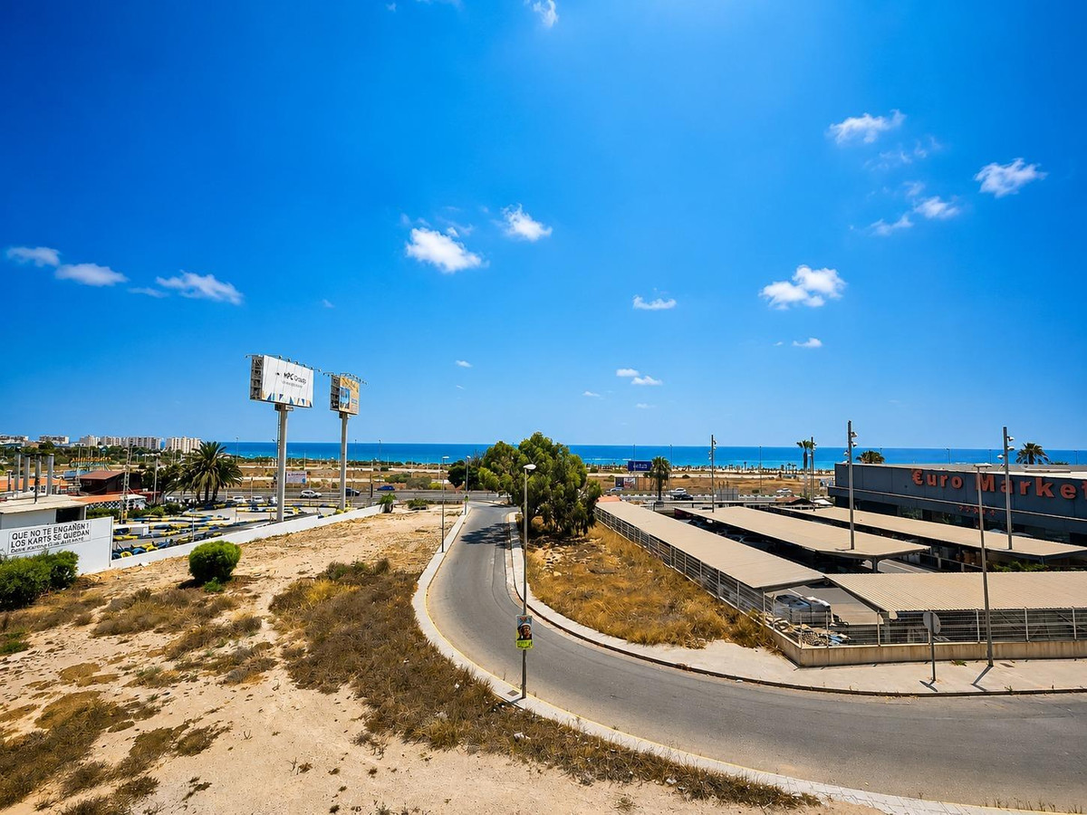 Se vende Apartamento Planta Baja de 3 dormitorios en Costa Blanca, Alicante, España