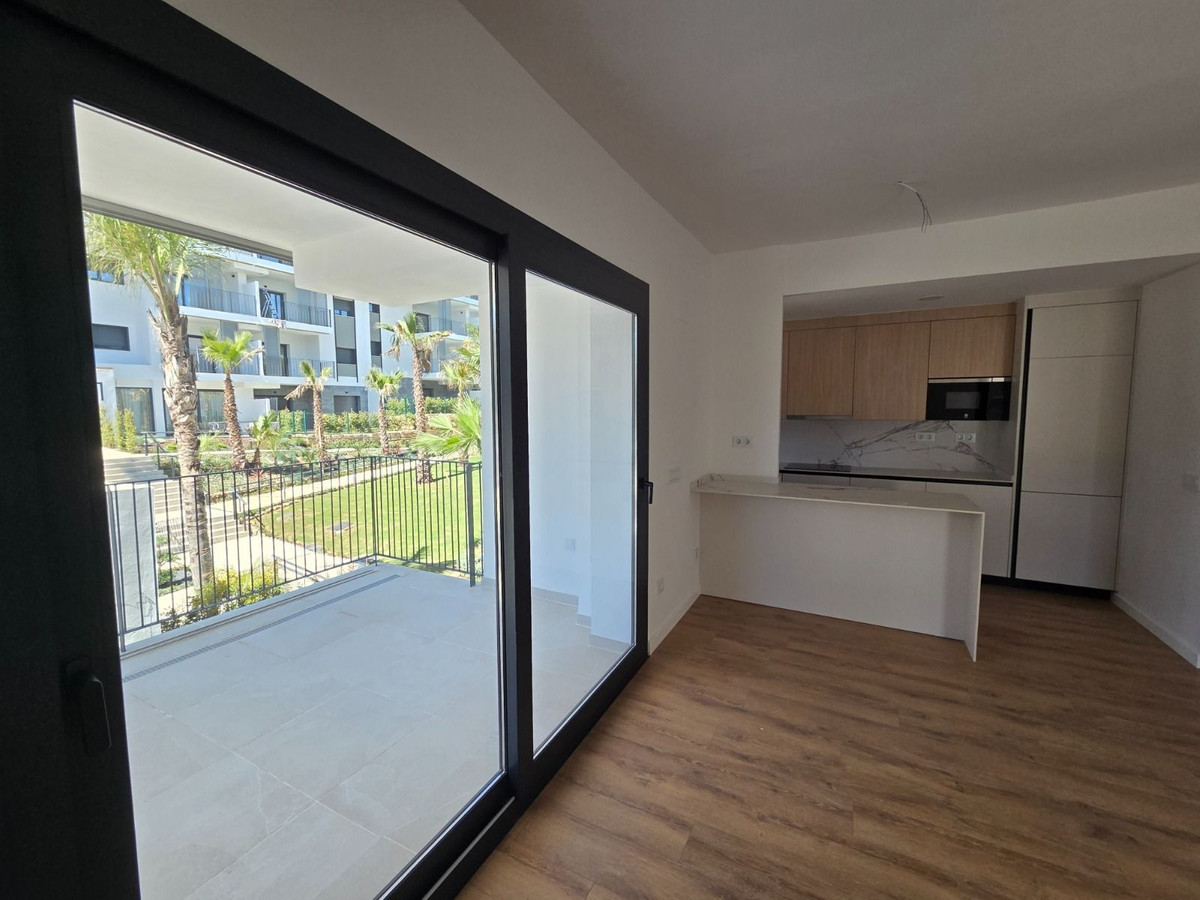 3 Bed Apartment for sale in Estepona Costa Del Sol, Málaga, Spain