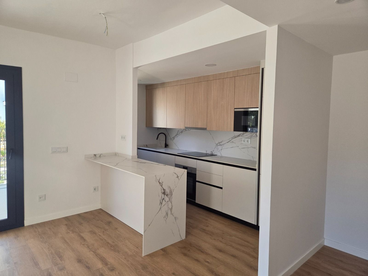 3 Bed Apartment for sale in Estepona Costa Del Sol, Málaga, Spain