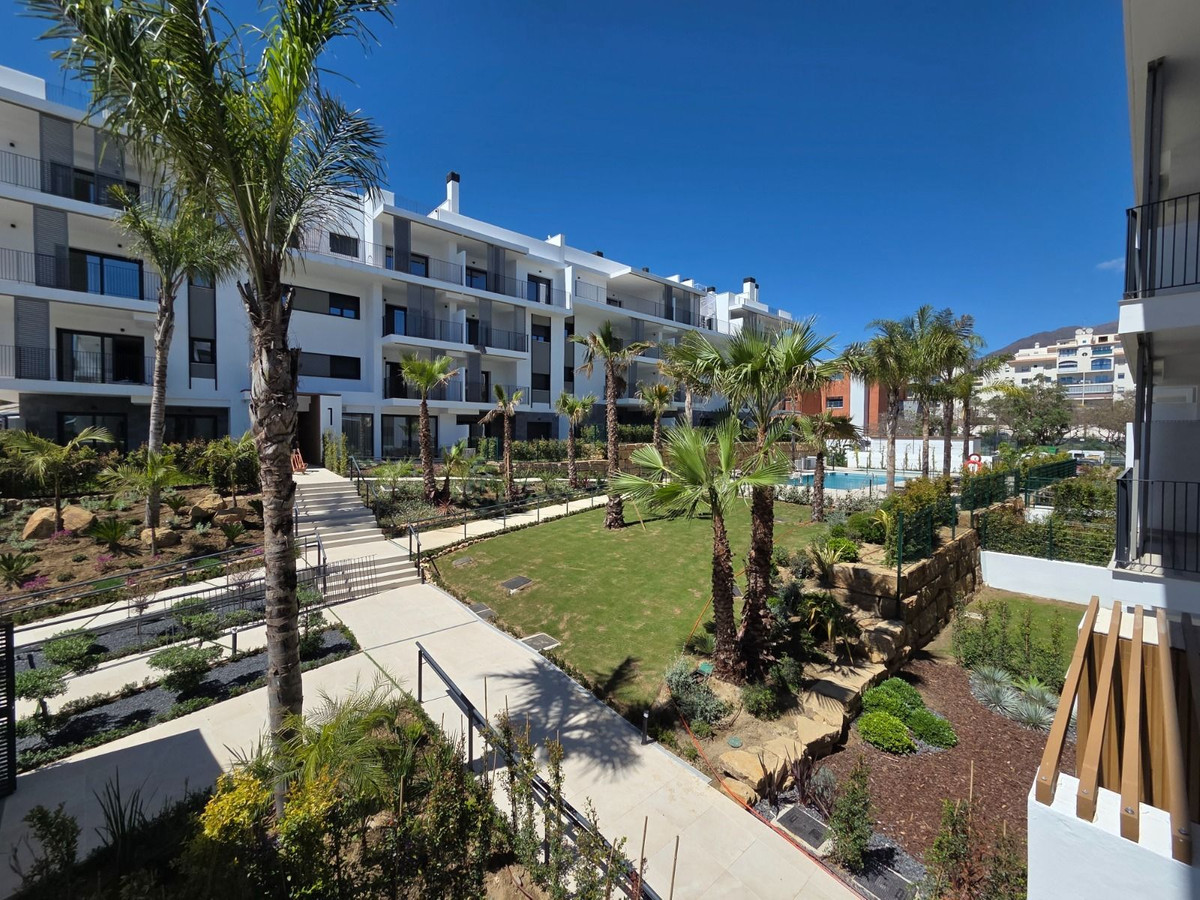 3 Bed Apartment for sale in Estepona Costa Del Sol, Málaga, Spain