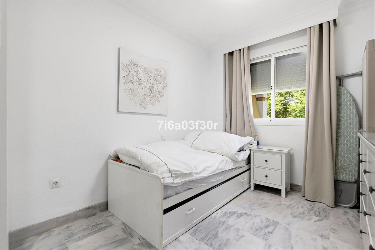 Se vende Apartamento Planta Media de 2 dormitorios en Costa Del Sol, Málaga, España