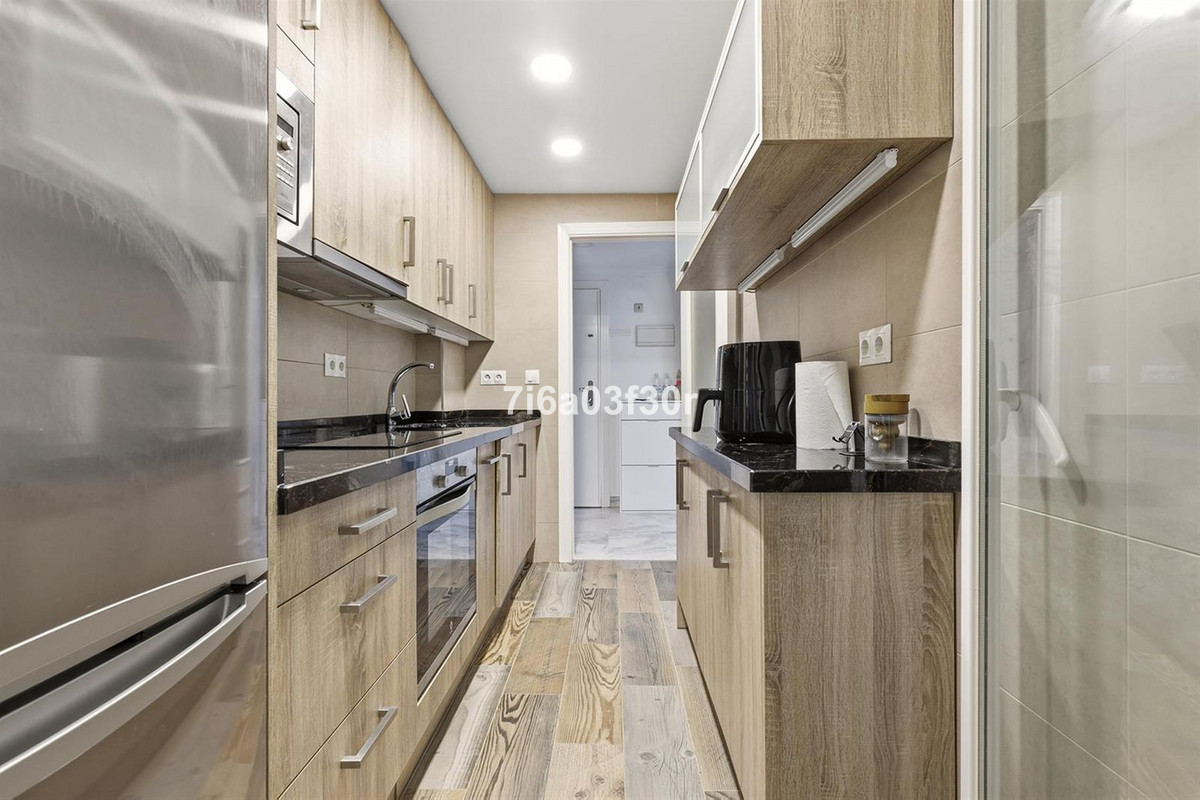 Se vende Apartamento Planta Media de 2 dormitorios en Costa Del Sol, Málaga, España