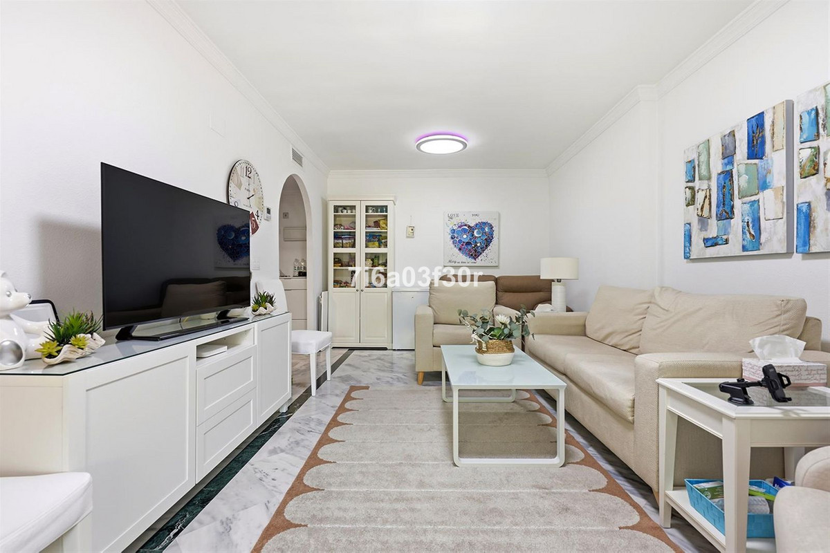 Se vende Apartamento Planta Media de 2 dormitorios en Costa Del Sol, Málaga, España