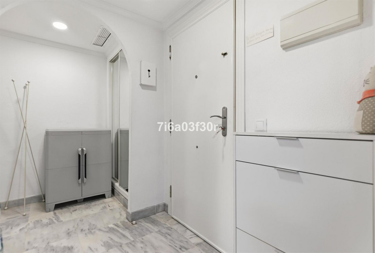 Se vende Apartamento Planta Media de 2 dormitorios en Costa Del Sol, Málaga, España