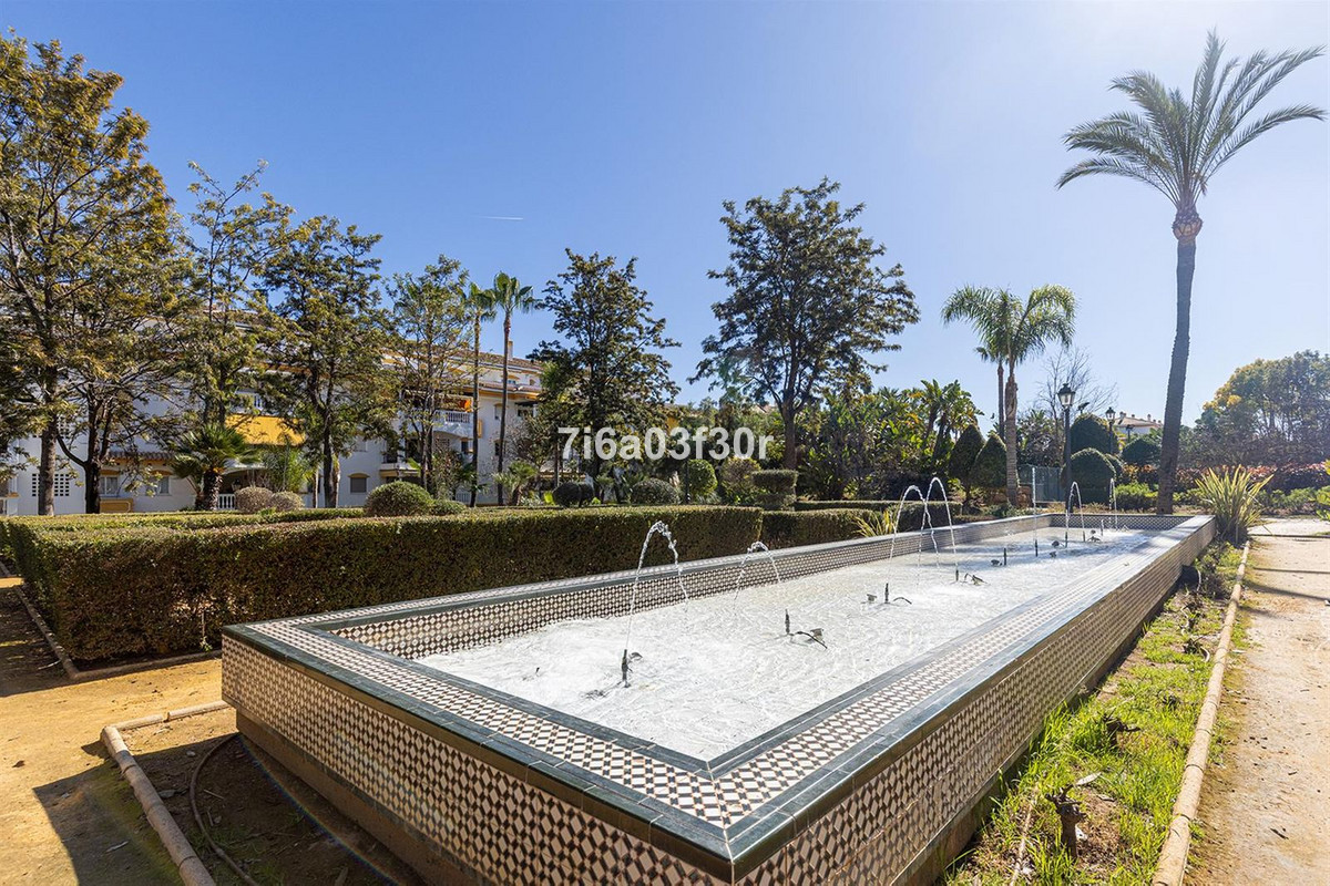 Se vende Apartamento Planta Media de 2 dormitorios en Costa Del Sol, Málaga, España