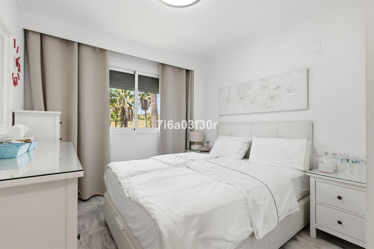 Se vende Apartamento Planta Media de 2 dormitorios en Costa Del Sol, Málaga, España