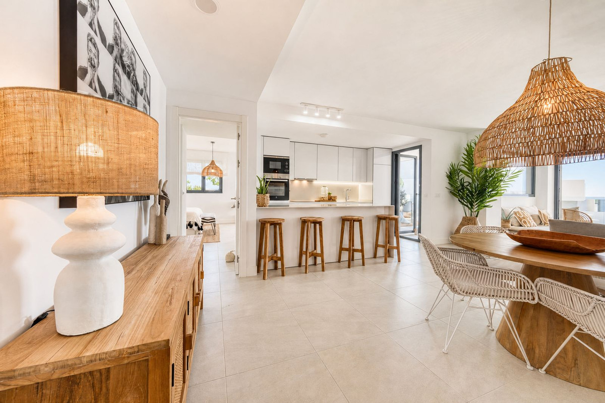 3 Bed Apartment for sale in La Duquesa Costa Del Sol, Málaga, Spain