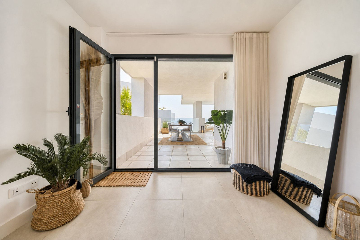 3 Bed Apartment for sale in La Duquesa Costa Del Sol, Málaga, Spain