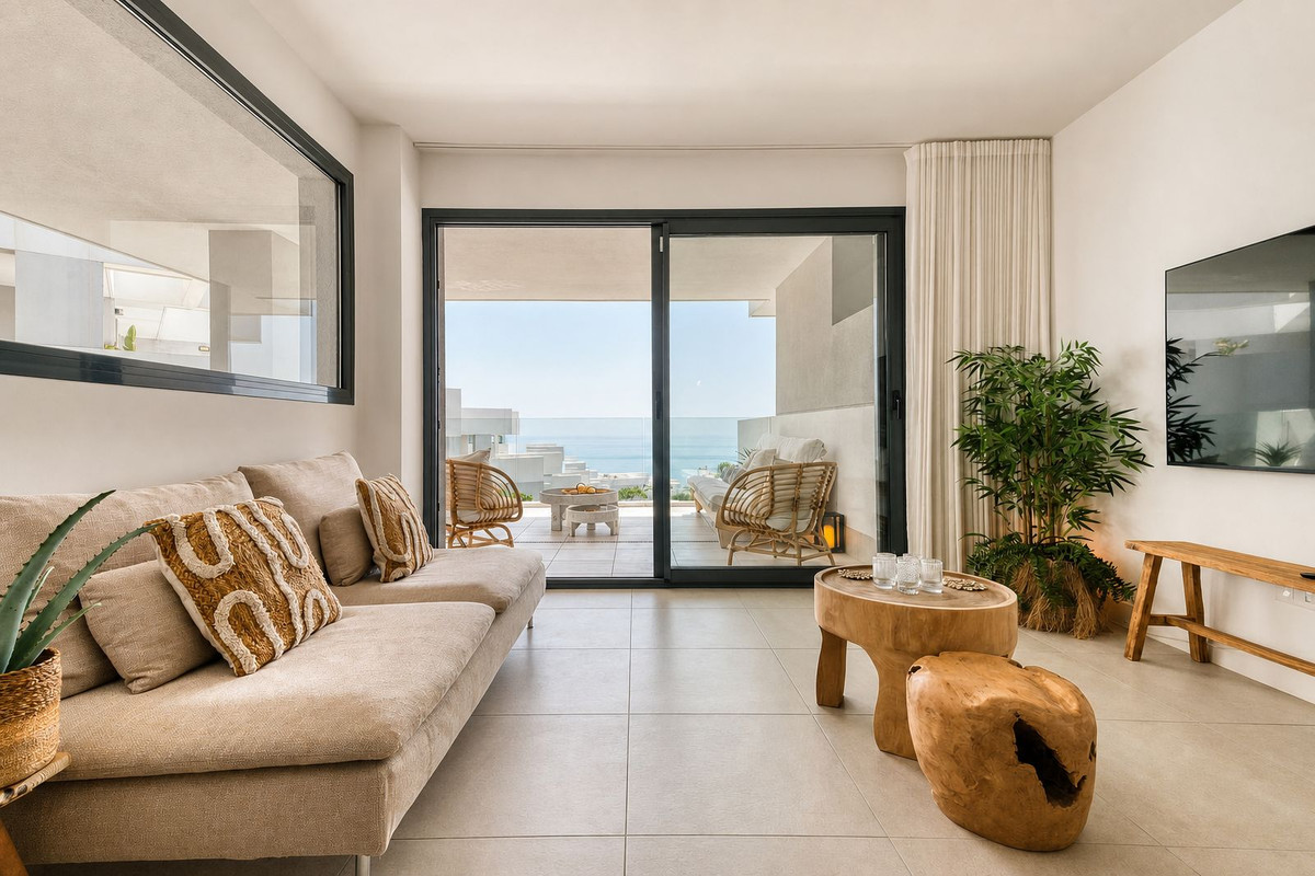 3 Bed Apartment for sale in La Duquesa Costa Del Sol, Málaga, Spain