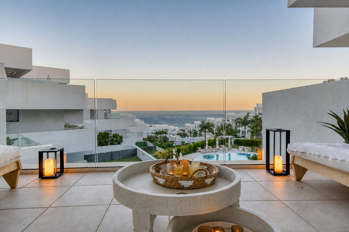 3 Bed Apartment for sale in La Duquesa Costa Del Sol, Málaga, Spain