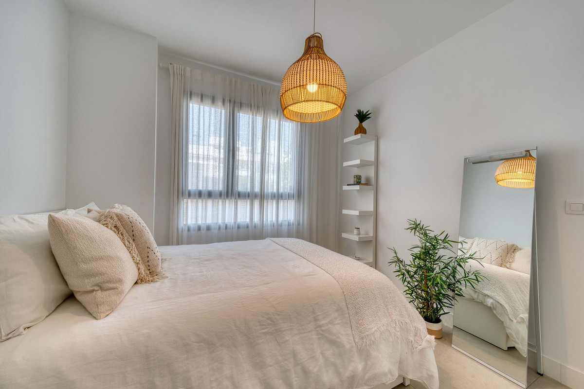 3 Bed Apartment for sale in La Duquesa Costa Del Sol, Málaga, Spain