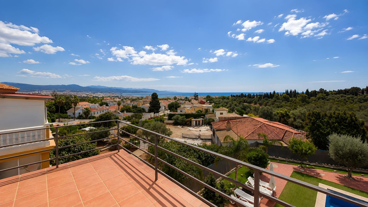5 Bed Townhouse for sale in Málaga Costa Del Sol, Málaga, Spain
