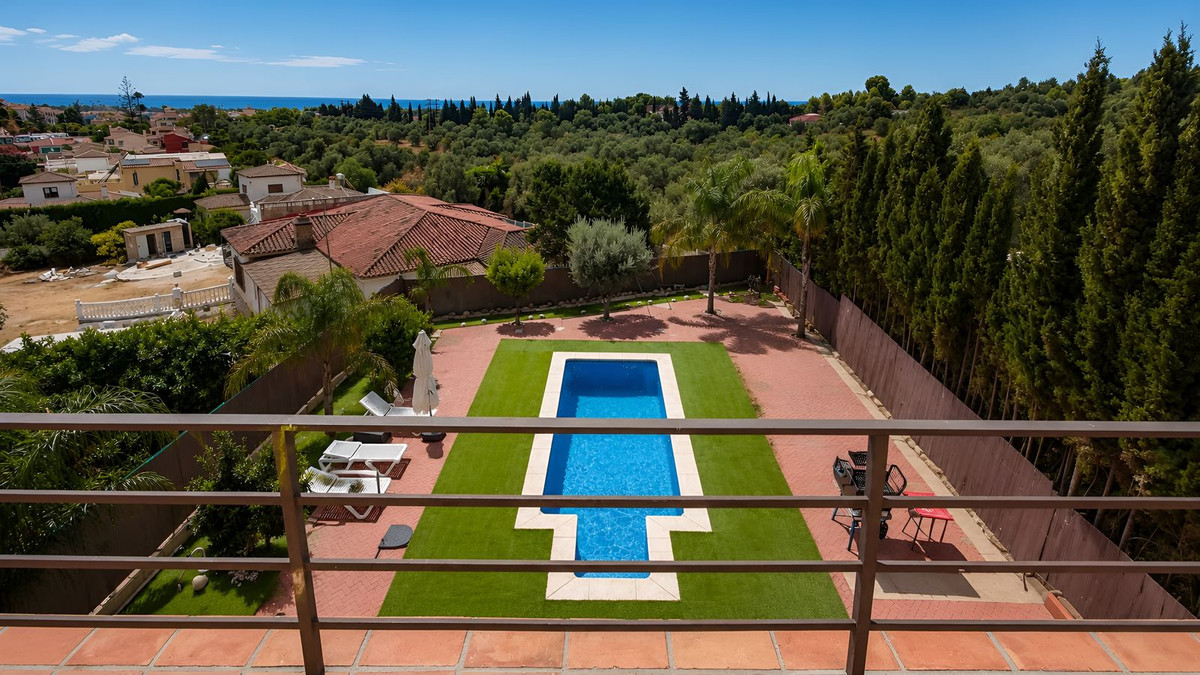 5 Bed Townhouse for sale in Málaga Costa Del Sol, Málaga, Spain